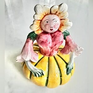 Anthropomorphic Yellow pink Squash Vegetable lady Ceramic Jar 6" lidded Horchow